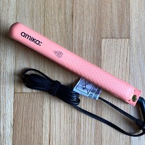 Amika Hair Straightener